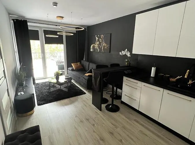 Black Amber Apartment *